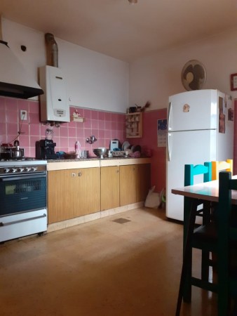 Casa en lote propio de 8.66 x 24 con garaje y un local" EXCELENTE UBICACION" Frente a Inst. San José