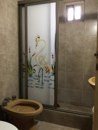 Departamento en venta de 2 ambientes al frente con balcón. Gran ubicación!!!