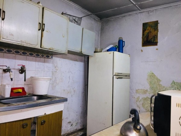 Casa en venta sobre lote propio de 8.66m x 27m. A refaccionar!!! Inmejorable ubicación